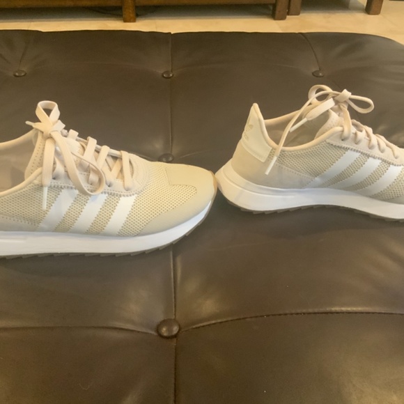 adidas Flashback  Womens  Sneakers, size 7 , - Picture 3 of 7